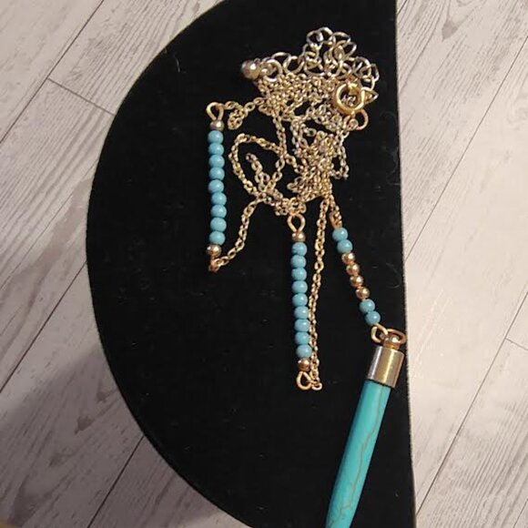 Fine gold drip chain necklace with turquois point - Picture 4 of 5